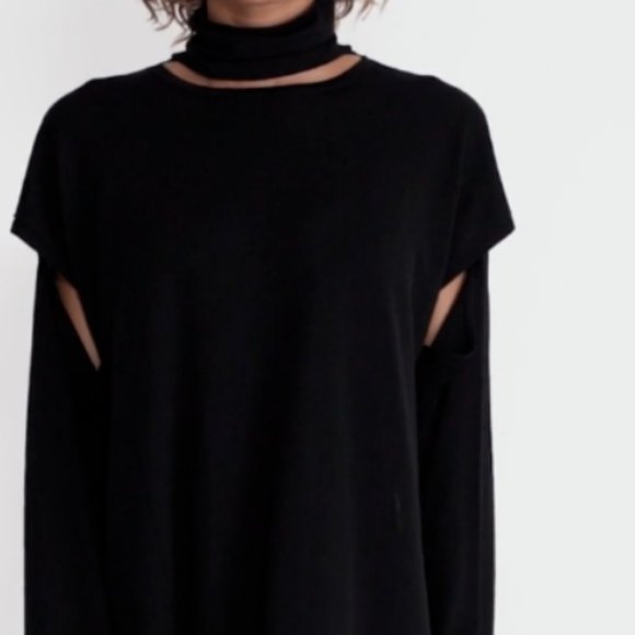 Austrian Luxury WOLFORD Softwood Virgin Wool Long Pullover in Black MSRP$550 - Picture 3 of 5